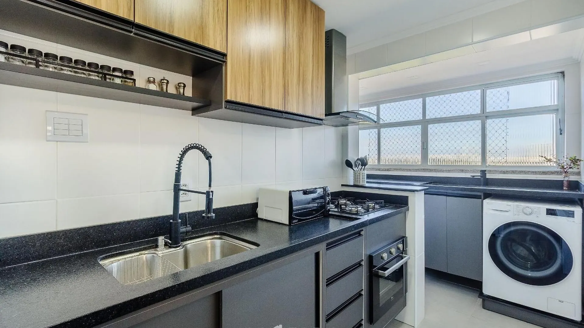 Estadia Completa A Poucos Minutos De Parques E Restaurantes - Pmn Porto Alegre Apartmán